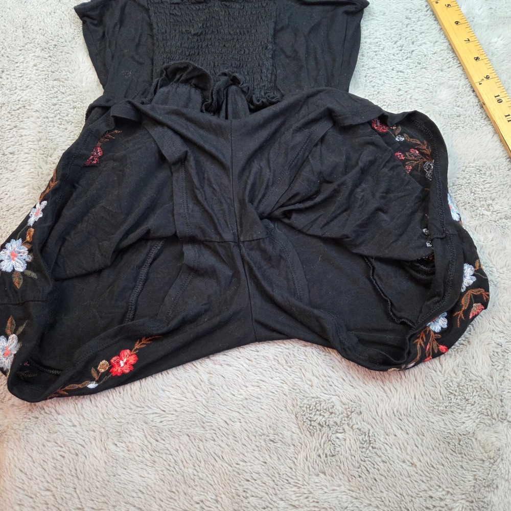 American Eagle Floral Embroidered Romper Womens Sm Black Boho Ruffle Sleeveless - Picture 7 of 7